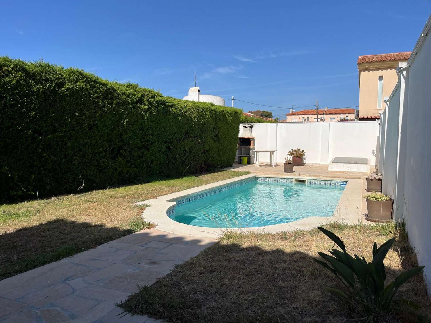 Casa unifamiliar con piscina privada