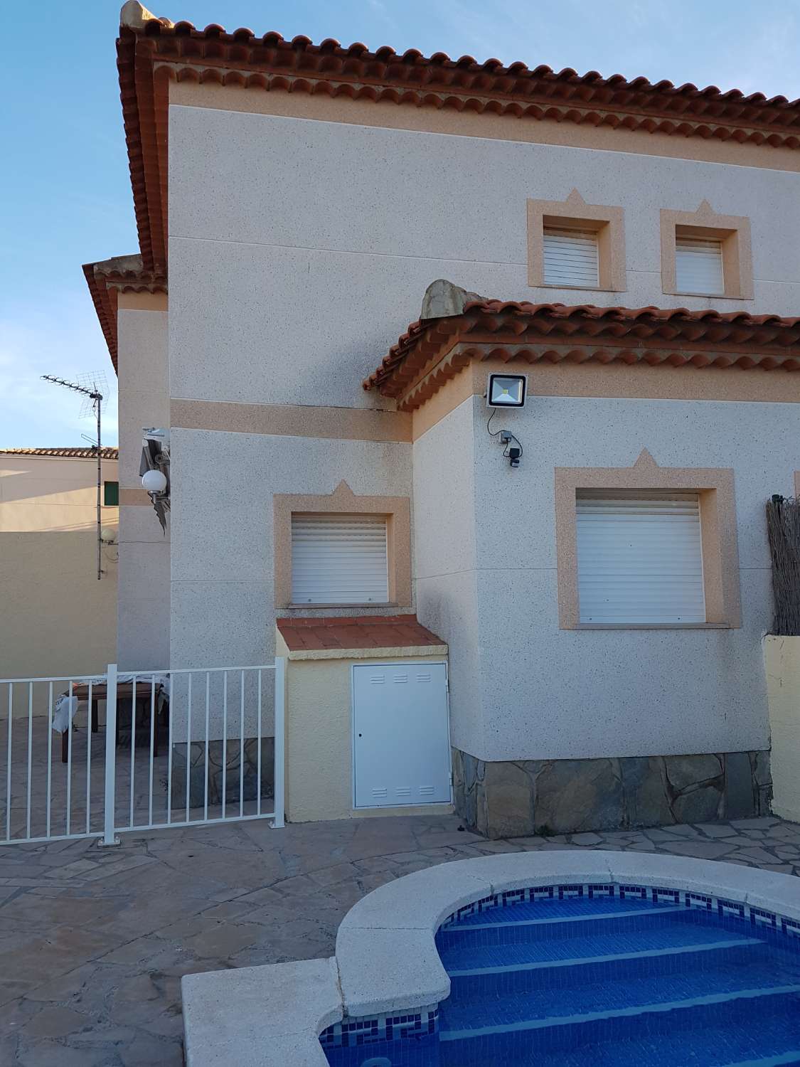 Semi-detached house just 250m from the beach