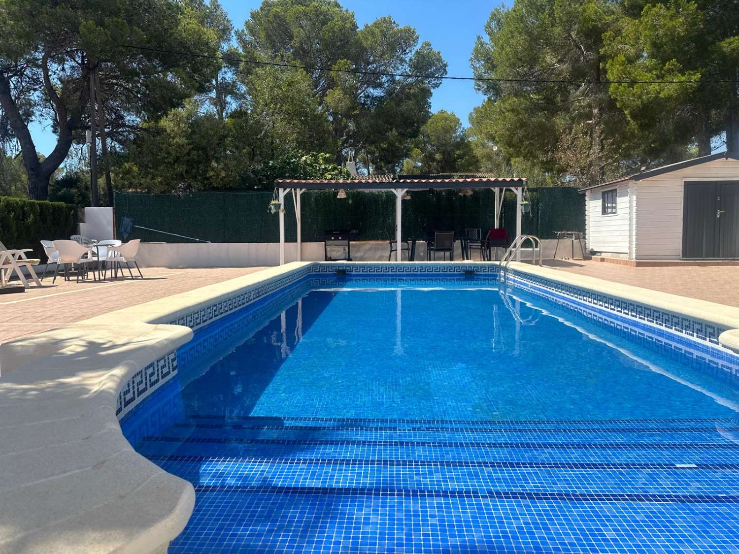 Detached house with private pool just 4 km from the beach