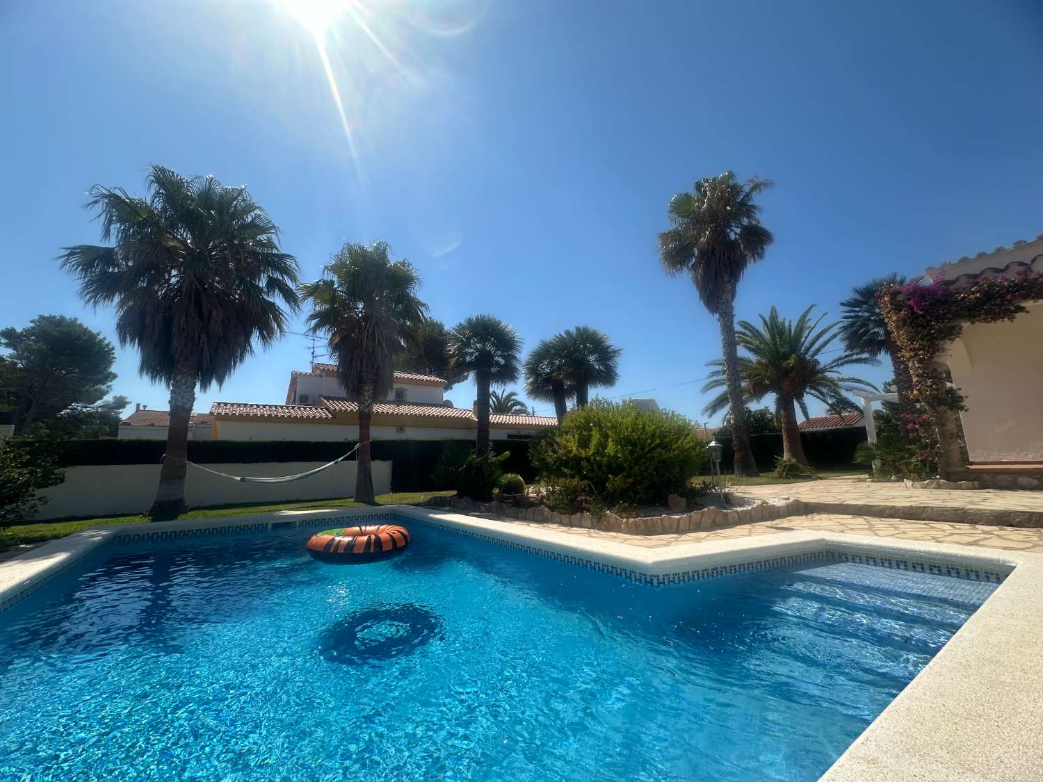 Maison individuelle avec piscine privée à 300m de la plage