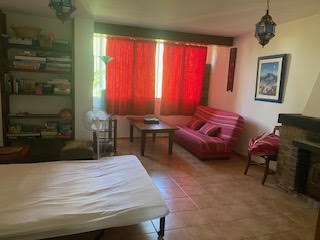 House for sale in quiet area just 800M from the beach