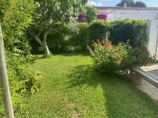 Haus zum Verkauf in ruhiger Gegend, nur 800 m vom Strand entfernt