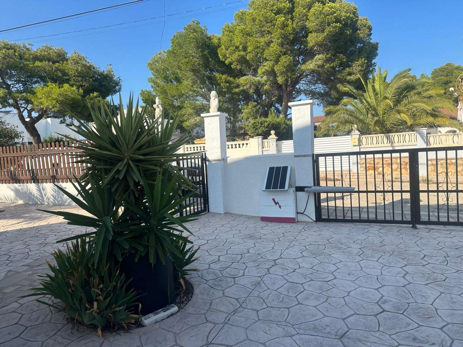 Detached villa of 110 m2 3.5 km from the beach WITH TOURIST LICENSE