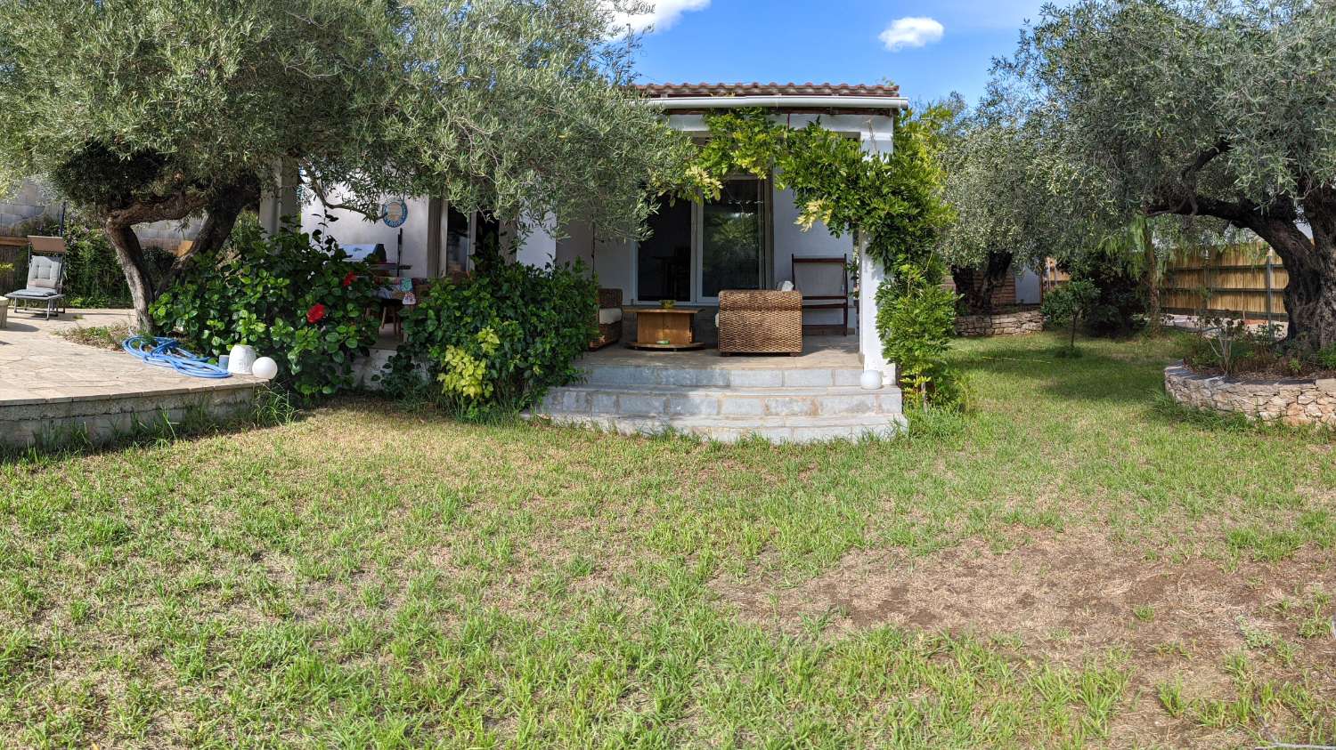 Fantastic Detached Villa with pool and private garden