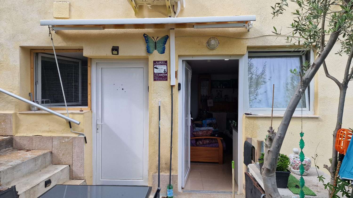 Einfamilienhaus HAT DIE TOURISTISCHE LIZENZ mit Studio und Apartment mit herrlichem Blick auf die Berge und das Meer in Planes Del Rey!